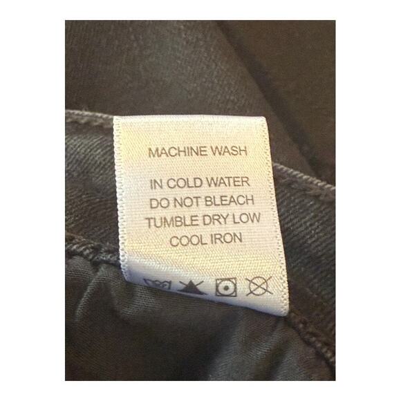 Judy Blue Women's Size 7 (28) Black‎ Distressed Leopard Patch Skinny Jeans - Picture 8 of 8